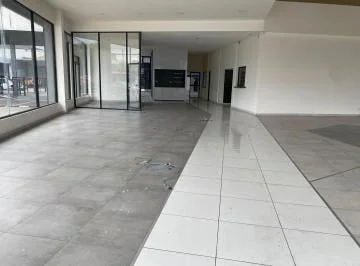 Vendo Terreno, Oficinas, Bodegas, Áreas Exhibición, Rentadas; Av Principal — imagen 2