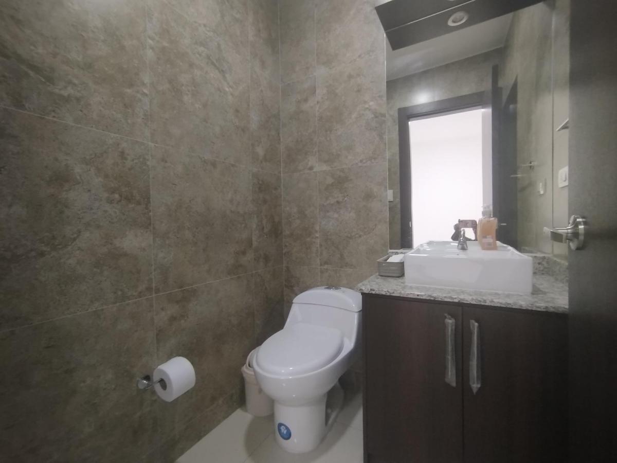 Venta Local Comercial Frente Al Centro Medico Asistanet — imagen 5