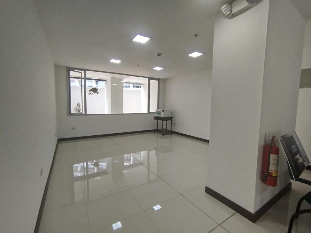 Venta Local Comercial Frente Al Centro Medico Asistanet — imagen 3