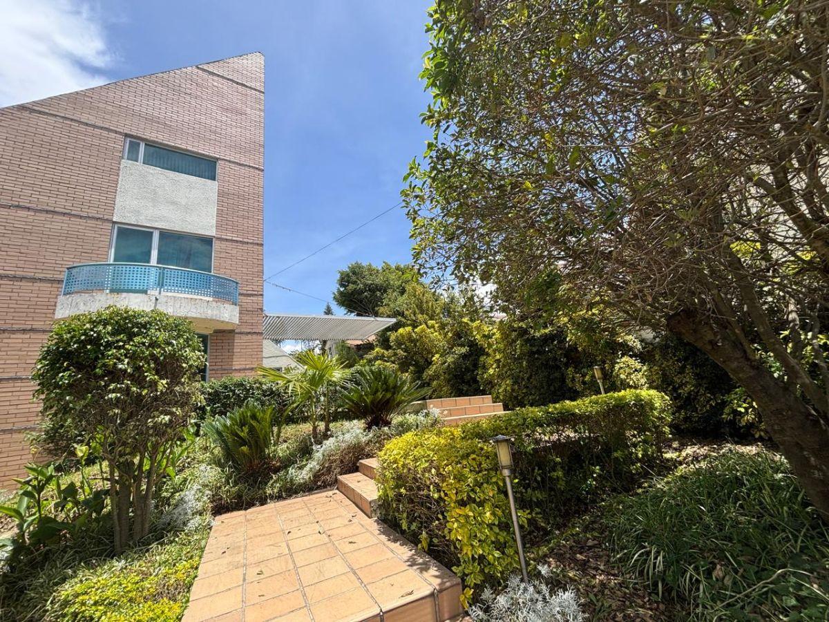 Venta Casa en Cumbaya en La Urbanización Jardín del Este — imagen 10