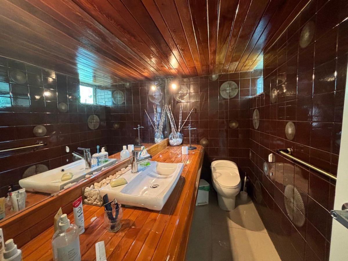 Venta Casa en Cumbaya en La Urbanización Jardín del Este — imagen 6