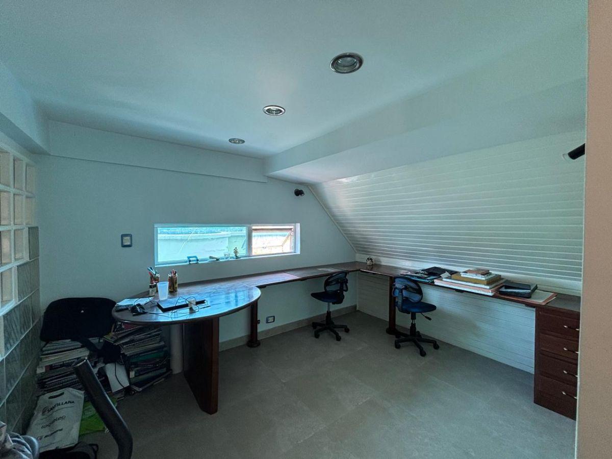 Venta Casa en Cumbaya en La Urbanización Jardín del Este — imagen 3