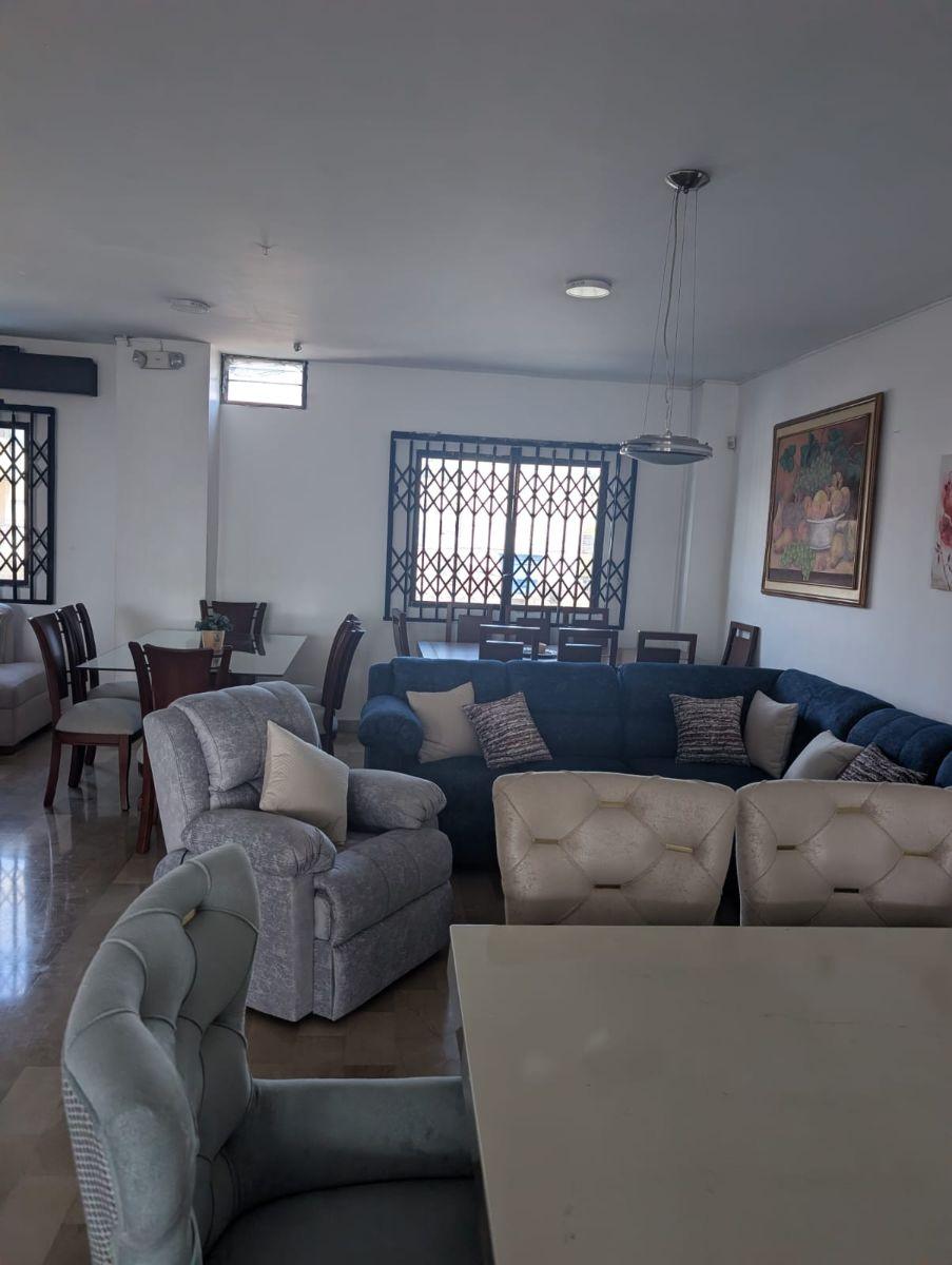 Vendo Edificio Comercial en La Av Rodolfo Baquerizo Nazur. Alborada. Guayas — imagen 3