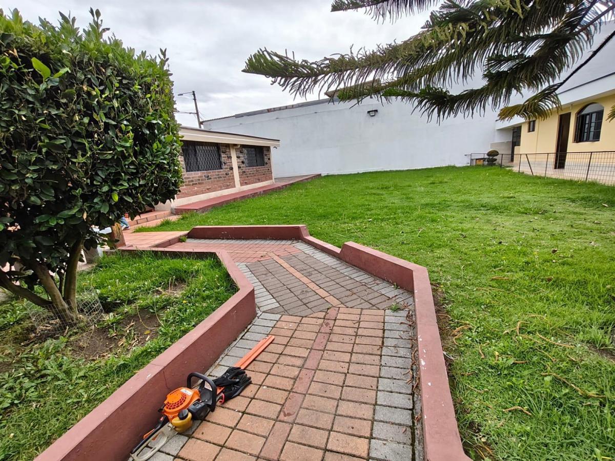 Casa de Venta con Suite, Amplios Espacio Verdes, Sector Haciendas, Sangolqui, valle de Los Chillos — imagen 5