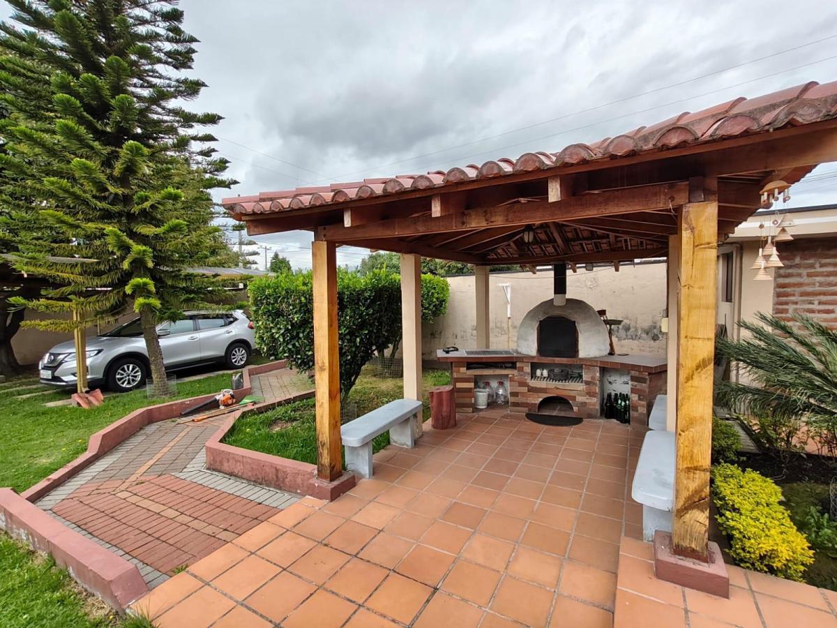 Casa de Venta con Suite, Amplios Espacio Verdes, Sector Haciendas, Sangolqui, valle de Los Chillos — imagen 4