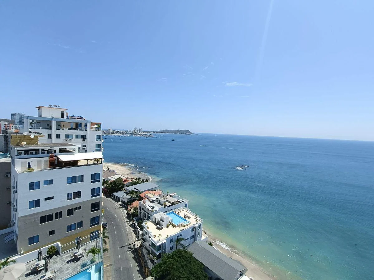 Vendo Hermoso Departamento en Moderno Condominio en El Malecón de San Lorenzo Salinas — imagen 10