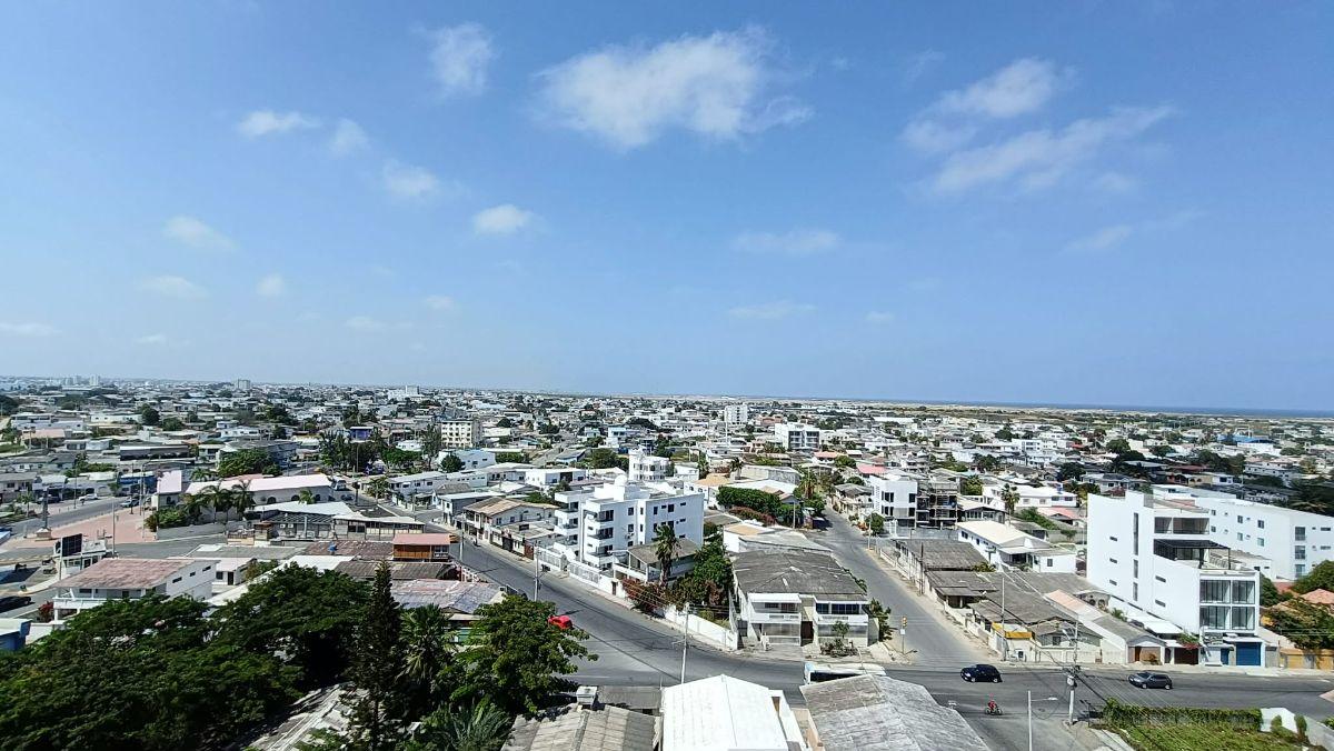 Vendo Hermoso Departamento en Moderno Condominio en El Malecón de San Lorenzo Salinas — imagen 9