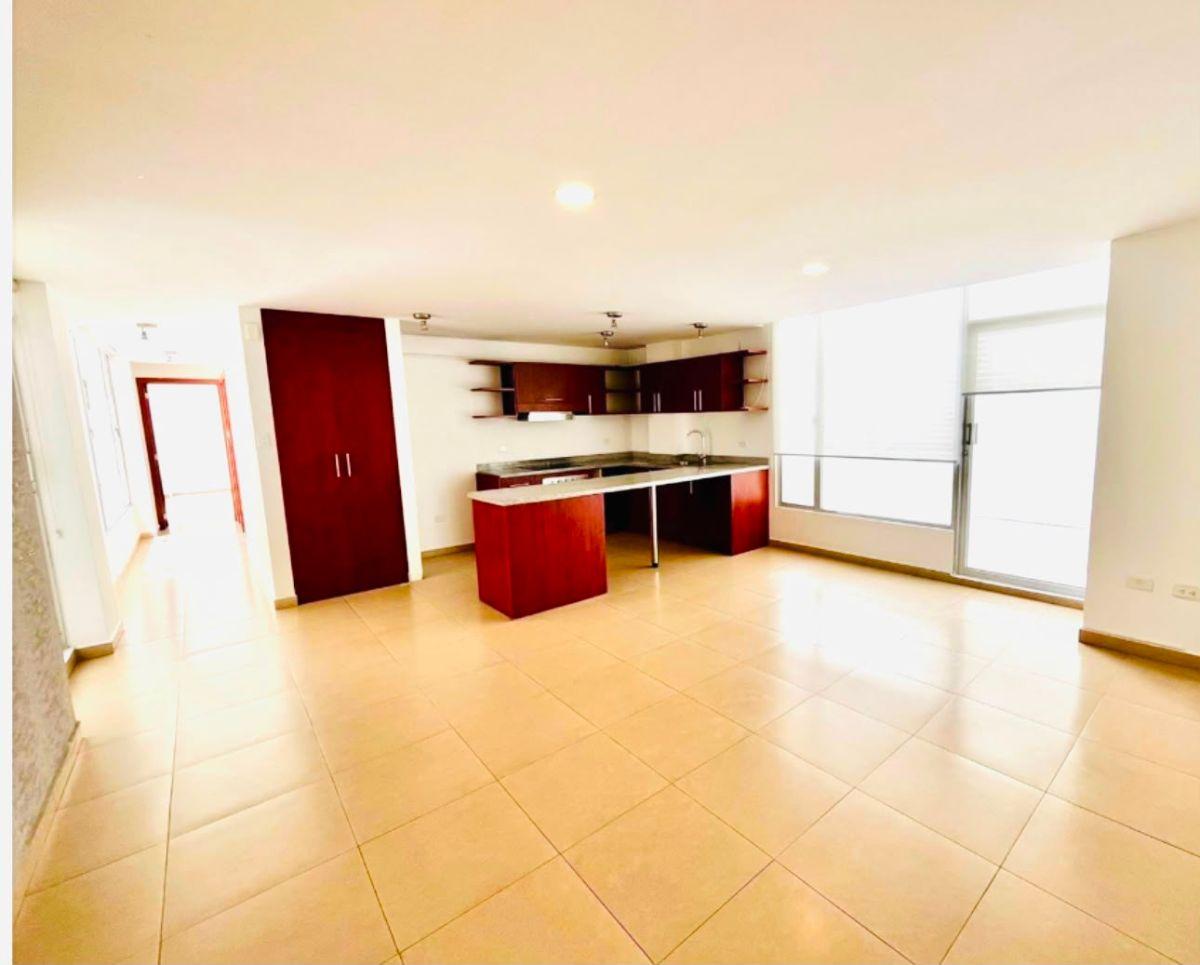 Lindo Departamento de Venta Urb. Florencia, Cumbaya, Quito, Ec. Provincia de Pichincha — imagen 6