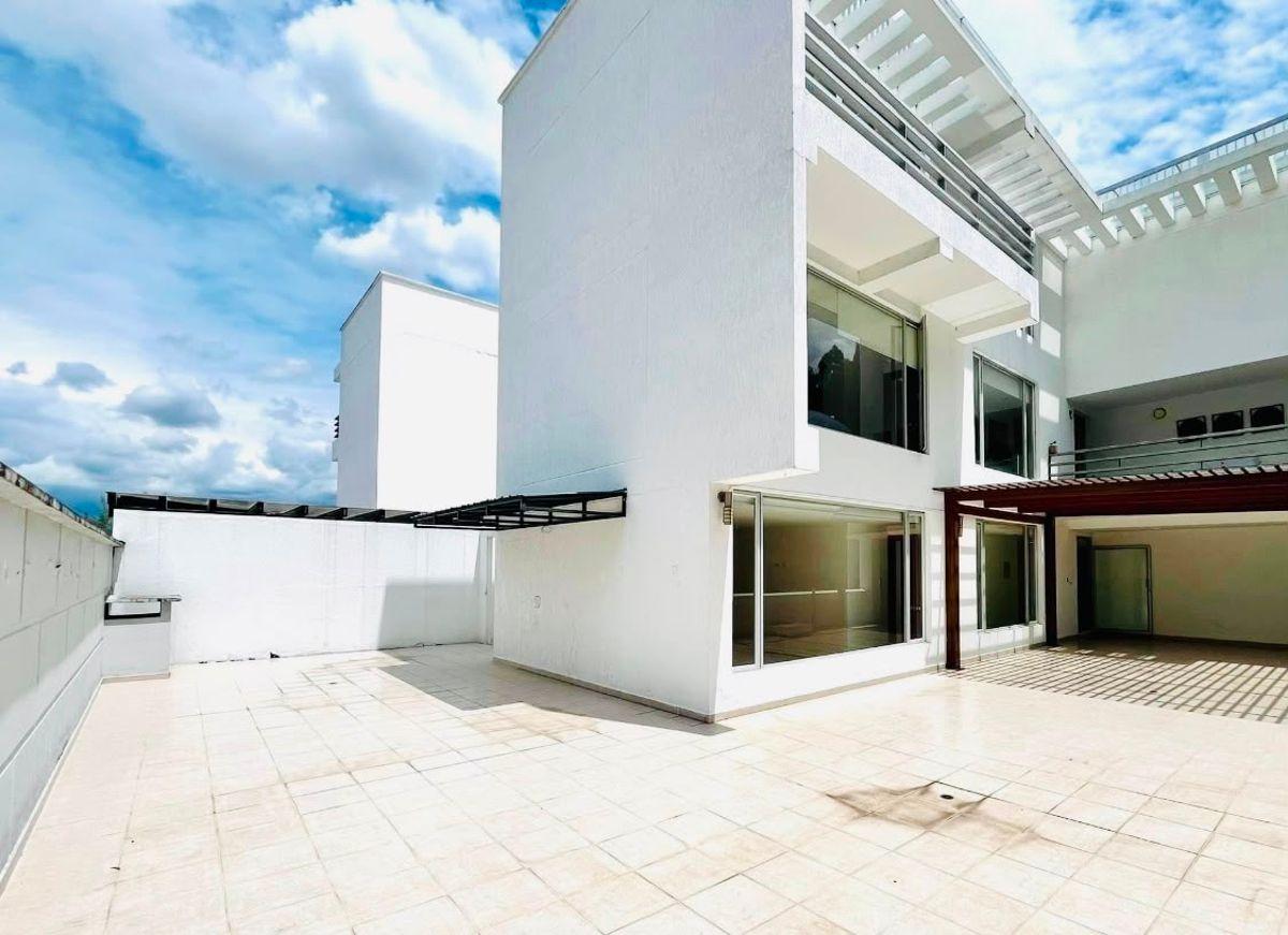 Lindo Departamento de Venta Urb. Florencia, Cumbaya, Quito, Ec. Provincia de Pichincha — imagen 3