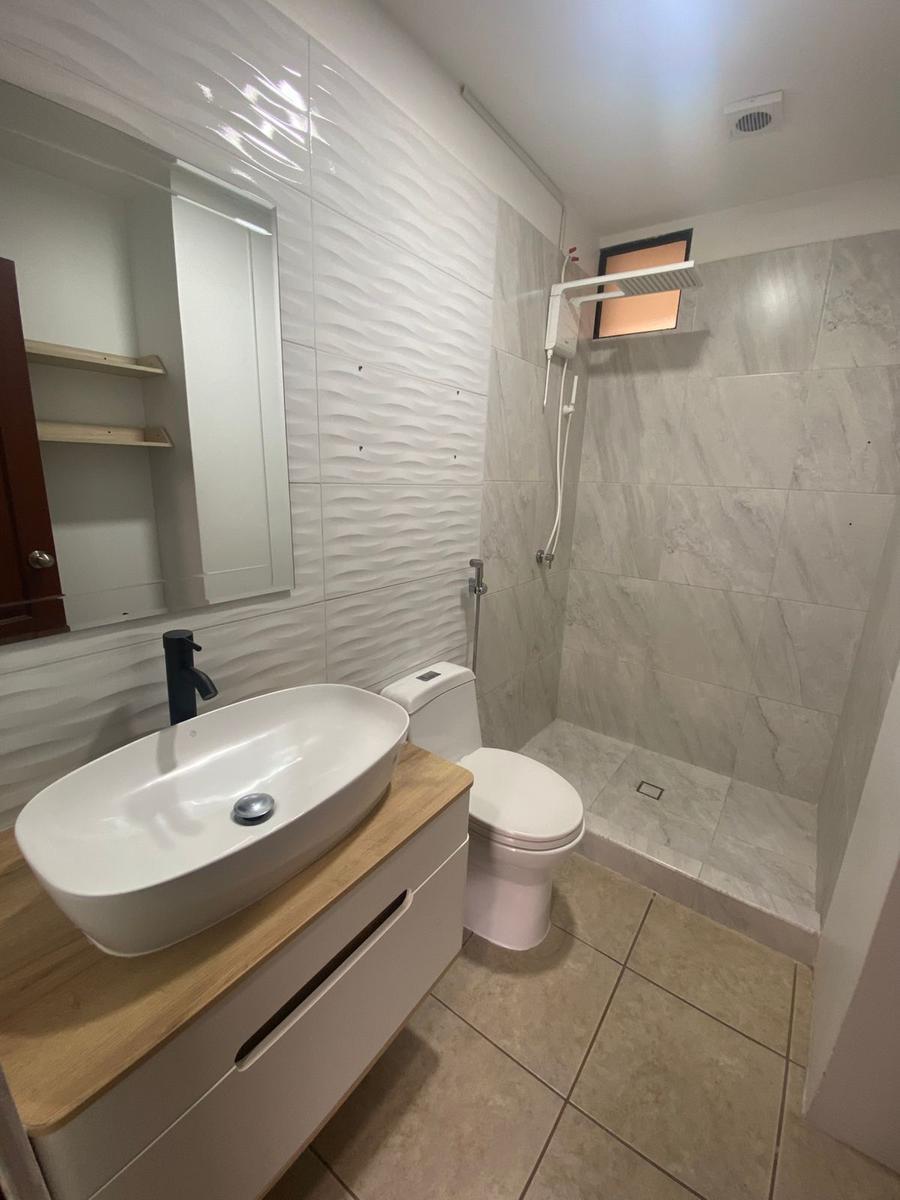 Departamento en Venta Moderno con Seguridad 24/7, Conjunto R. Porton del Álamo, Norte Gye, Guayas — imagen 5