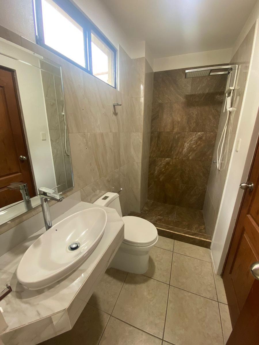 Departamento en Venta Moderno con Seguridad 24/7, Conjunto R. Porton del Álamo, Norte Gye, Guayas — imagen 3