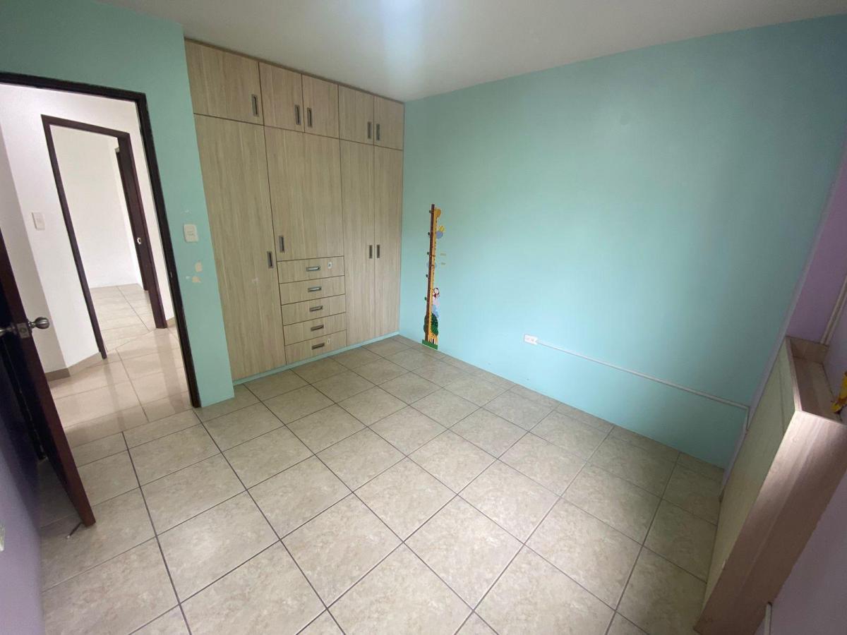 Departamento en Venta Moderno con Seguridad 24/7, Conjunto R. Porton del Álamo, Norte Gye, Guayas — imagen 2