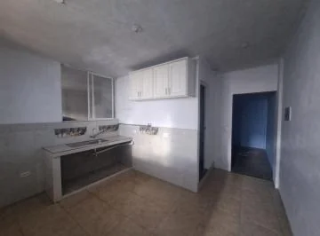 Amplia Casa Rentera en Venta de 4 Departamentos — imagen 2