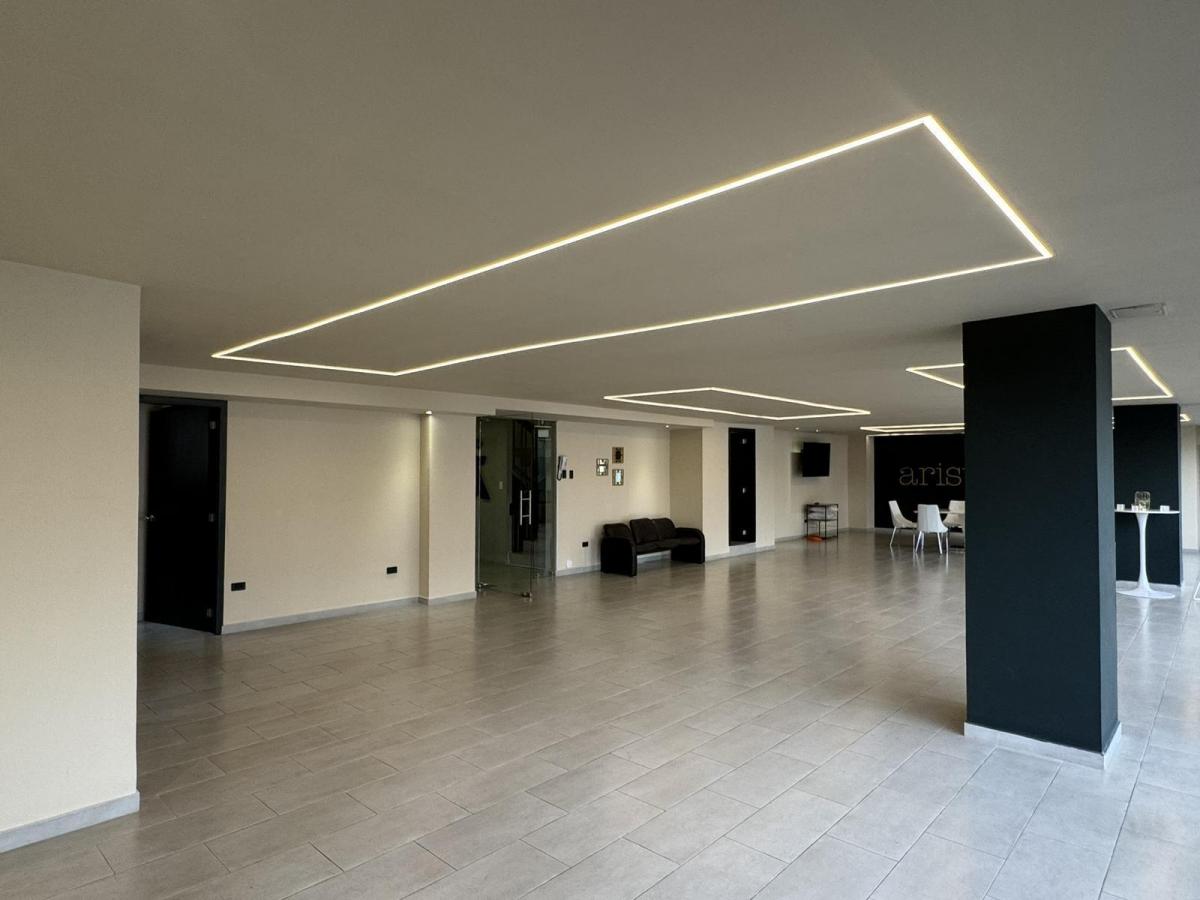 Venta Oficina de Lujo en un Penthouse de La República de El Salvador — imagen 2