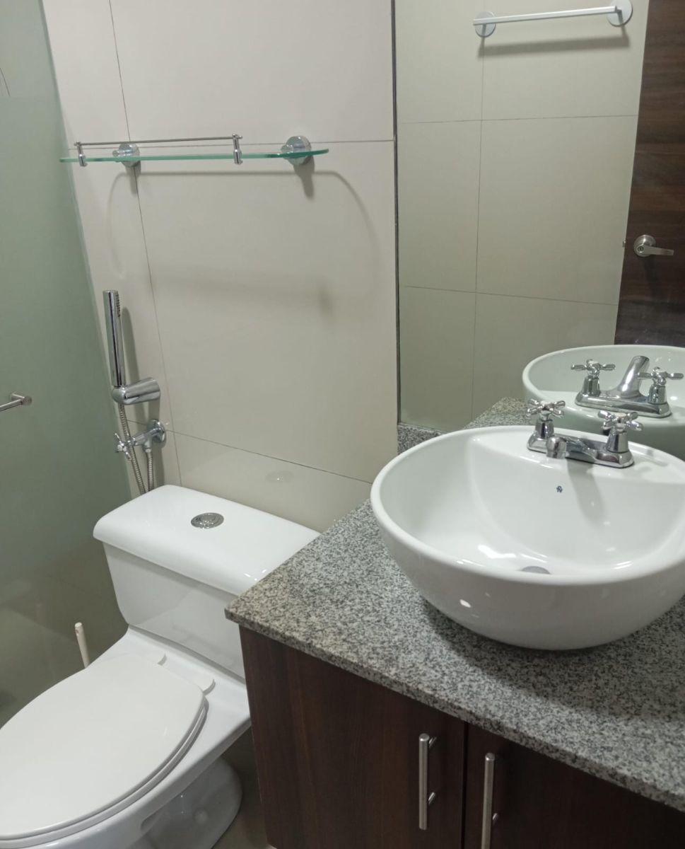 Departamento en Venta en Condominio Privado. Guayas — imagen 4