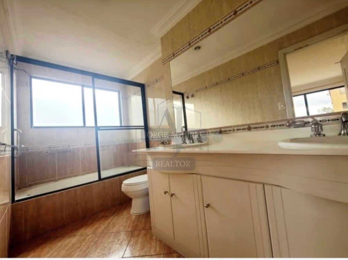 Departamento Duplex a La Venta Sector Av Ordóñez Lasso 3 Dorm., Azuay — imagen 5