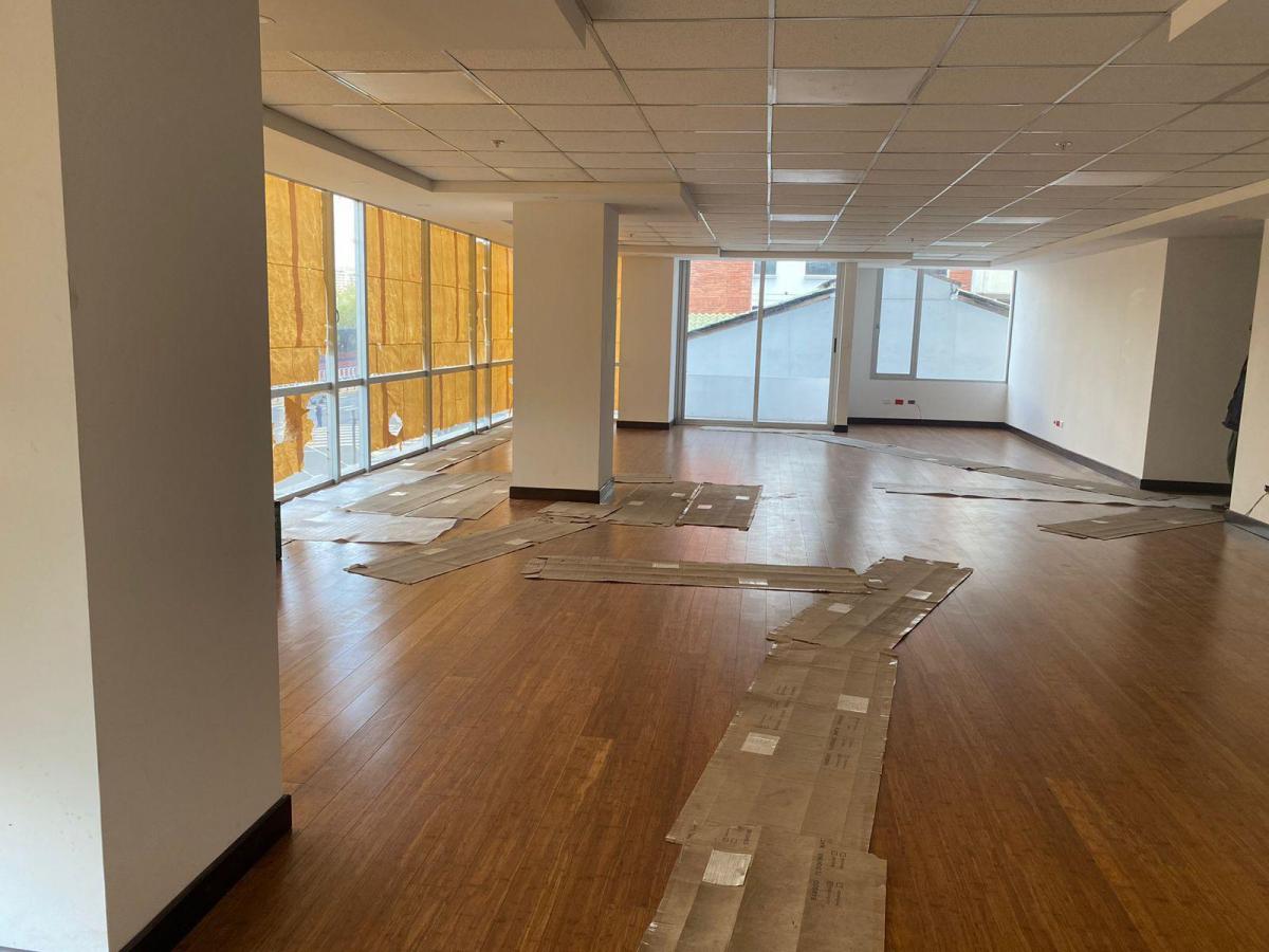 Venta Edificio de Oficinas y Penthouse, 8.804 m², a Estrenar, La Carolina — imagen 5