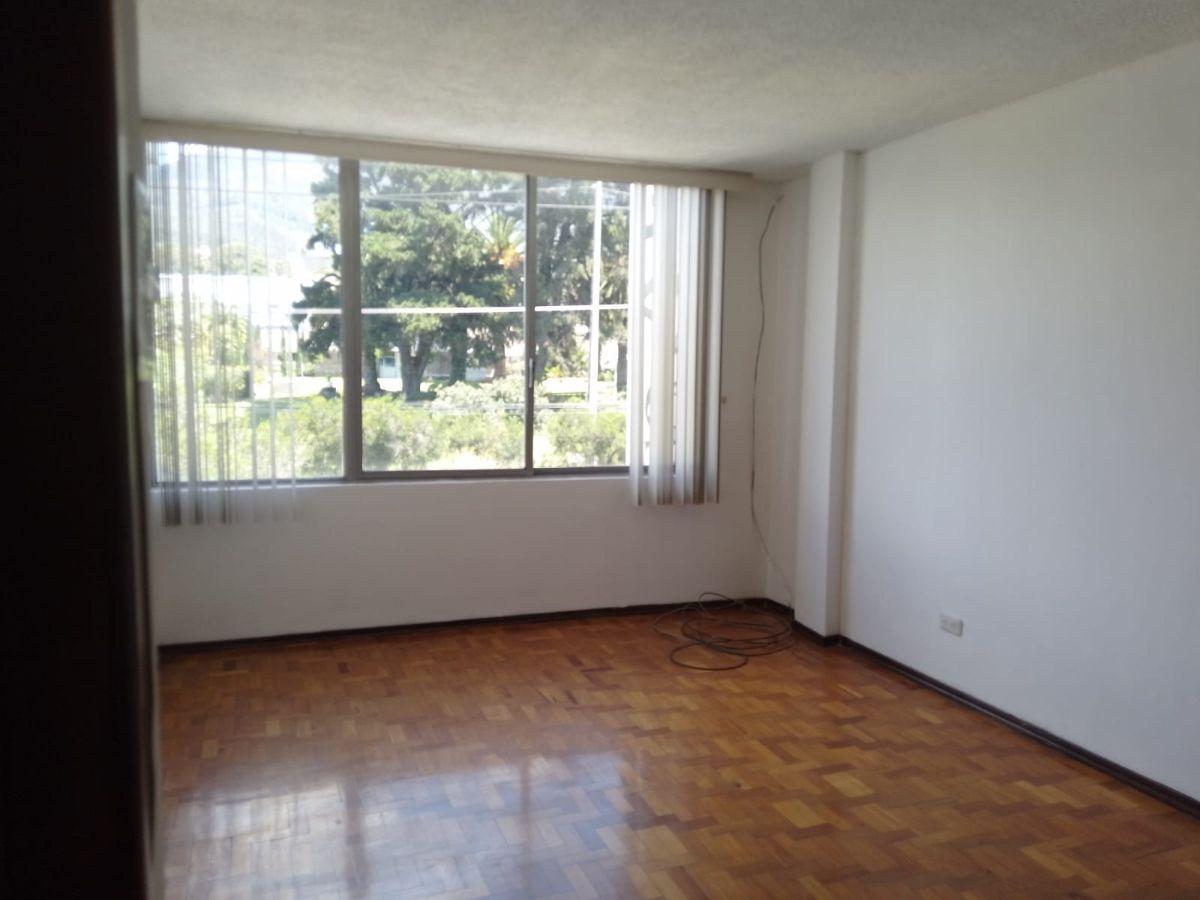Vendo Departamento 4d. Ave La Prensa y Edmundo Carvajal — imagen 10