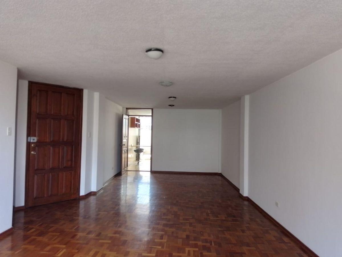 Vendo Departamento 4d. Ave La Prensa y Edmundo Carvajal — imagen 6
