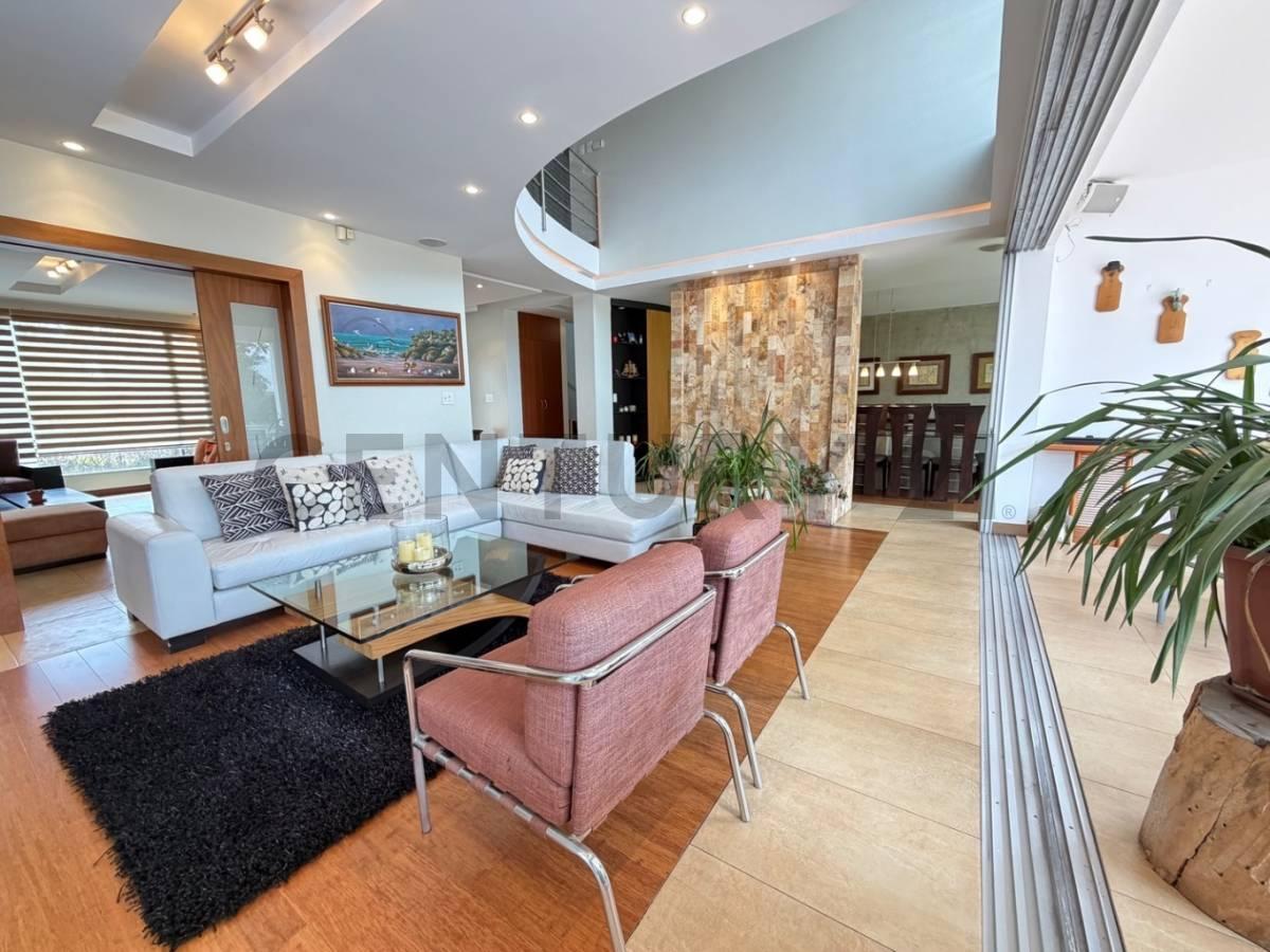 Vive El Lujo de Tenerlo Todo en un Solo Lugar. Casa en Venta. Intervalles — imagen 5