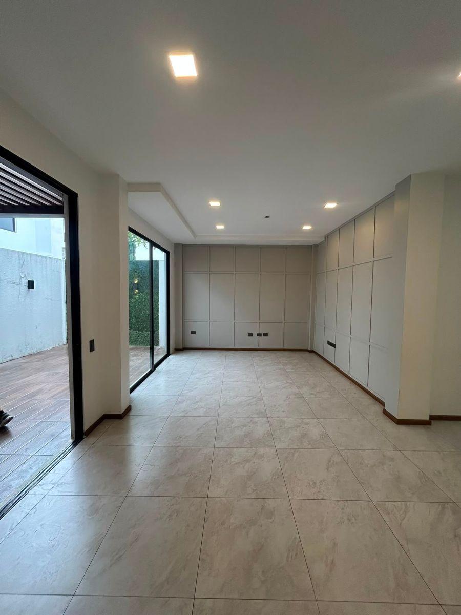 Vendo Linda Casa en Punta Esmeralda, Guayas — imagen 10
