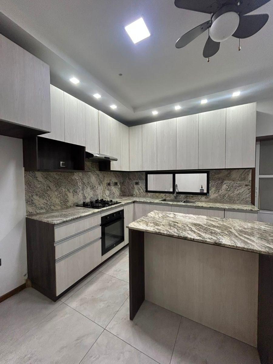 Vendo Linda Casa en Punta Esmeralda, Guayas — imagen 3
