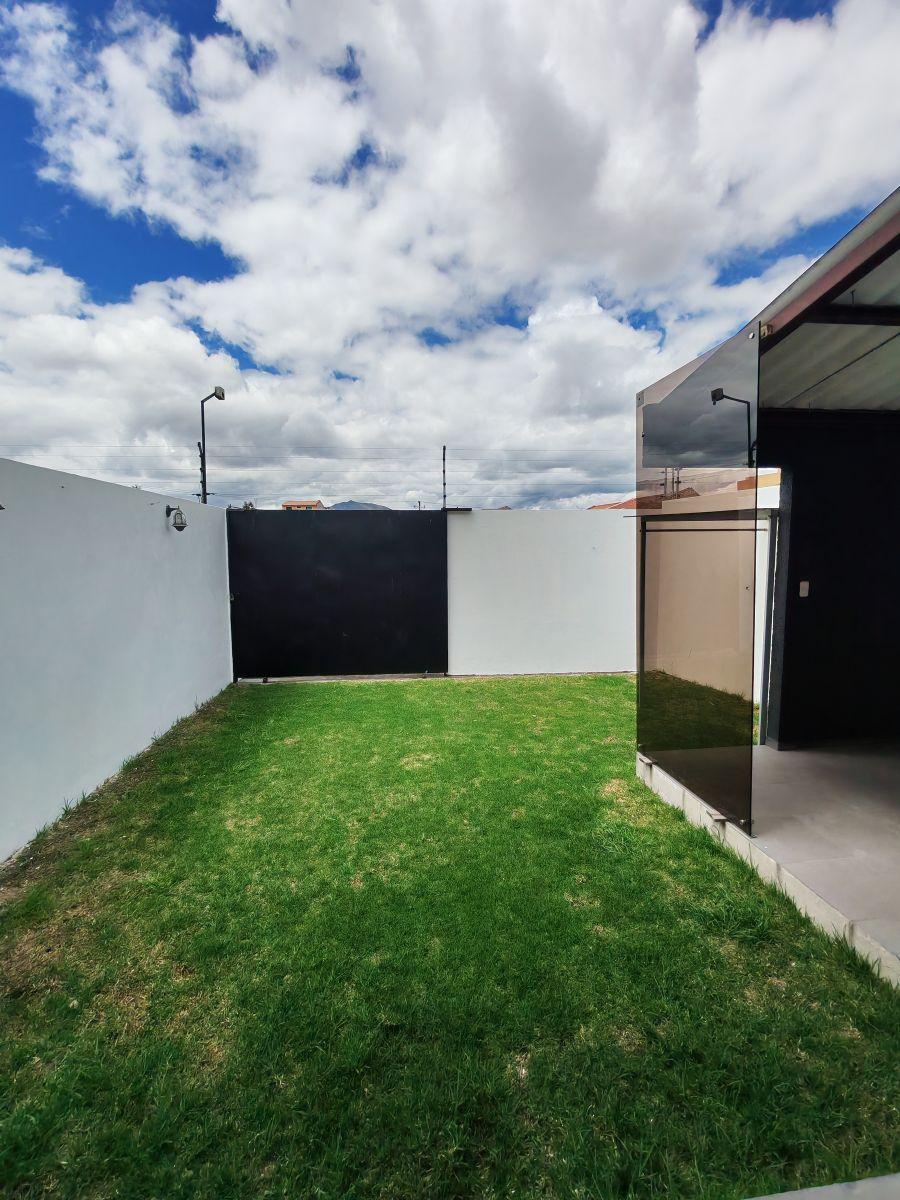 Casa a La Venta Urbanización Privada Ricaurte, Azuay — imagen 5