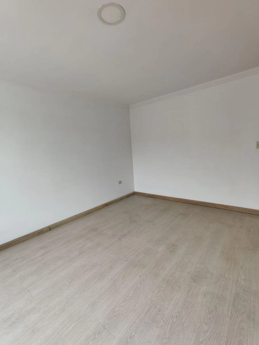 Casa a La Venta Urbanización Privada Ricaurte, Azuay — imagen 3