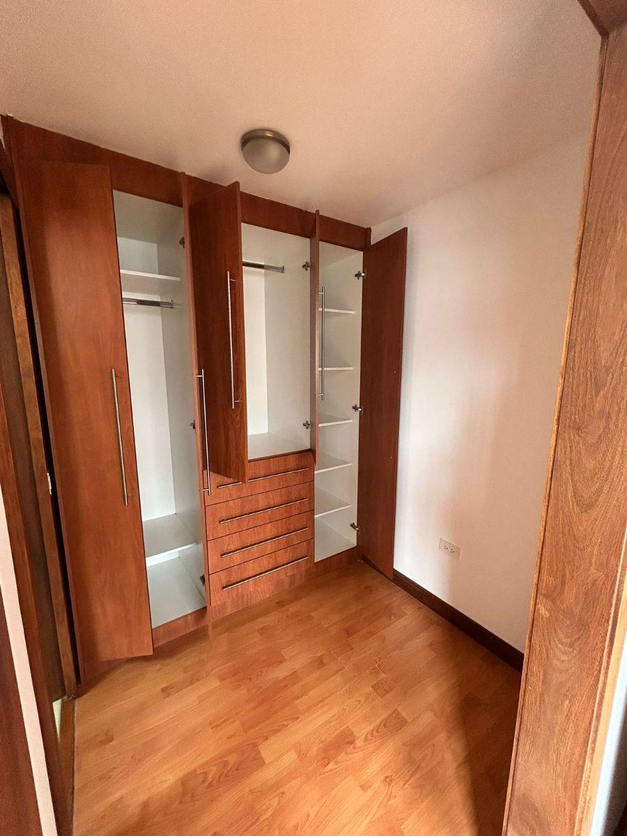 Departamento de Venta 2 Dorm. en Planta Baja Californa Alta Quito — imagen 5