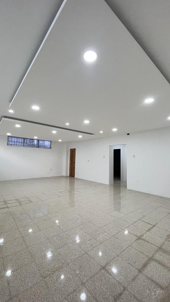 Kennedy, Vendo o Alquilo Amplia Oficina, Planta Baja. Guayas — imagen 9