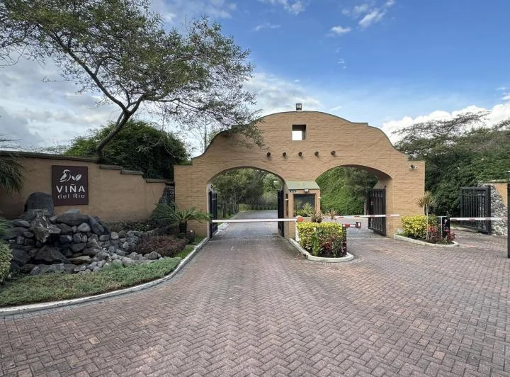 La Viña - 1250 m² en Venta Terreno Bifamiliar en Urbanización de Lujo — imagen 1