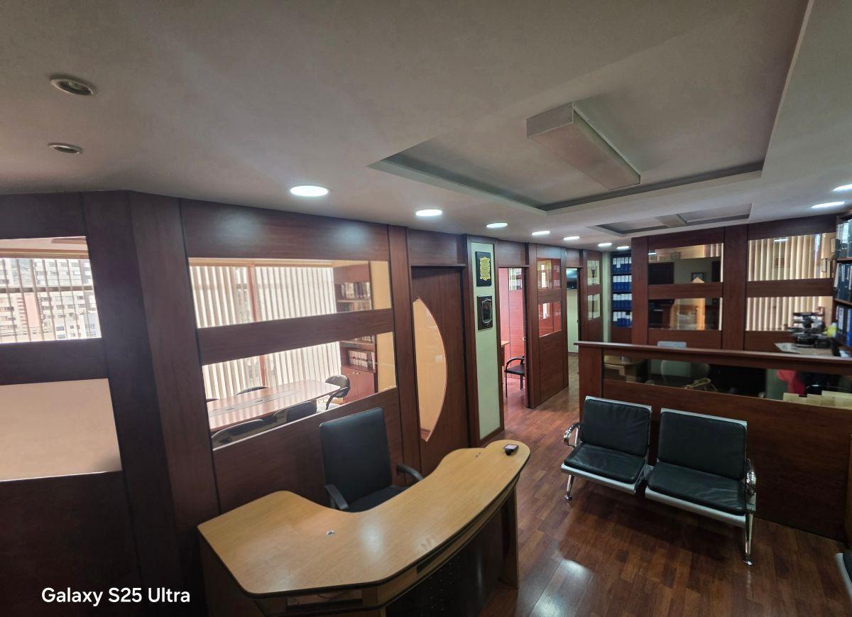 Oficina Amoblada de 61 m², Sector La Mariscal — imagen 5