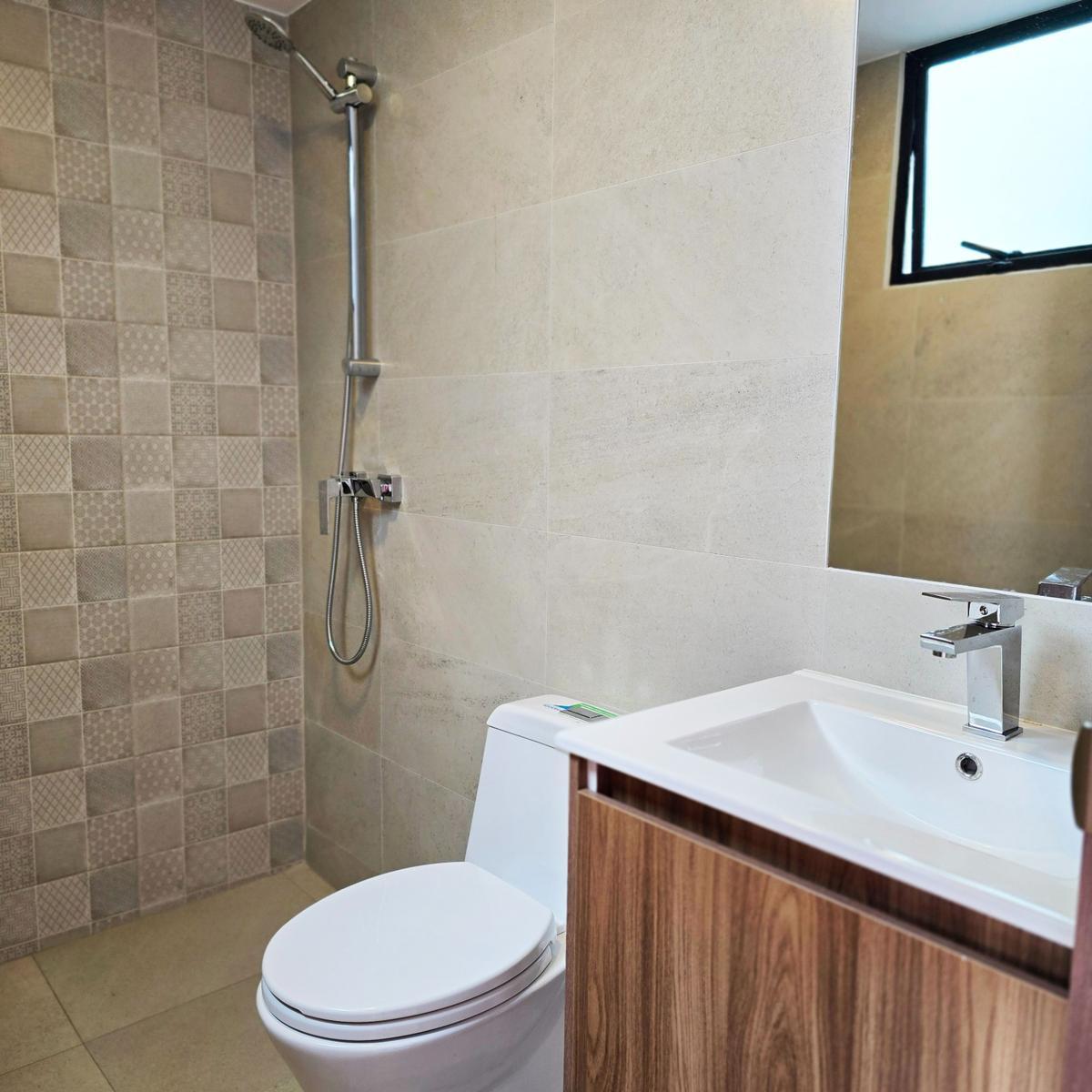 Casa Vip en Venta Al Norte de Ambato, Tungurahua — imagen 2