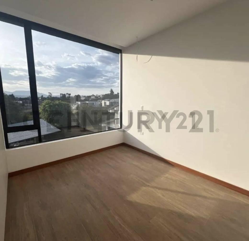 Venta Casa con Jardin Dentro de Conjunto Sector Hilacril Tumbaco — imagen 6