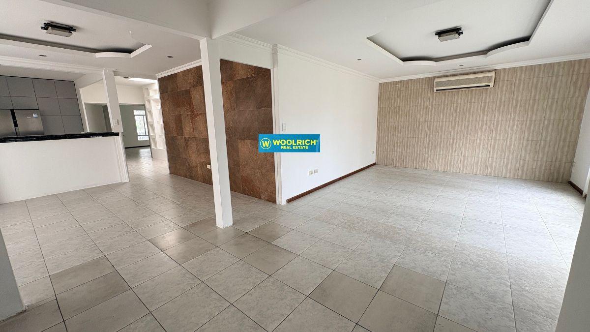Vendo Casa de 1 Piso Ciudad Celeste, Doble Terreno, 3 Dorm c/u con Baño, Piscina, A/c, 370 m², Guayas — imagen 6