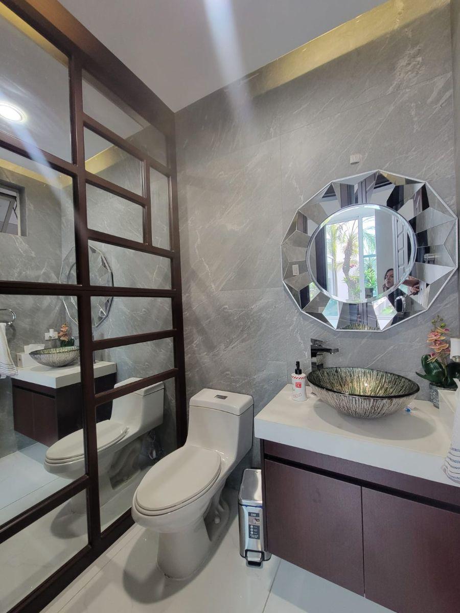 Casa de Lujo en Venta en Isla Mocolí | 5 Dorm., Piscina, Domótica y Área Bbq – Isla del Río, Guayas — imagen 4