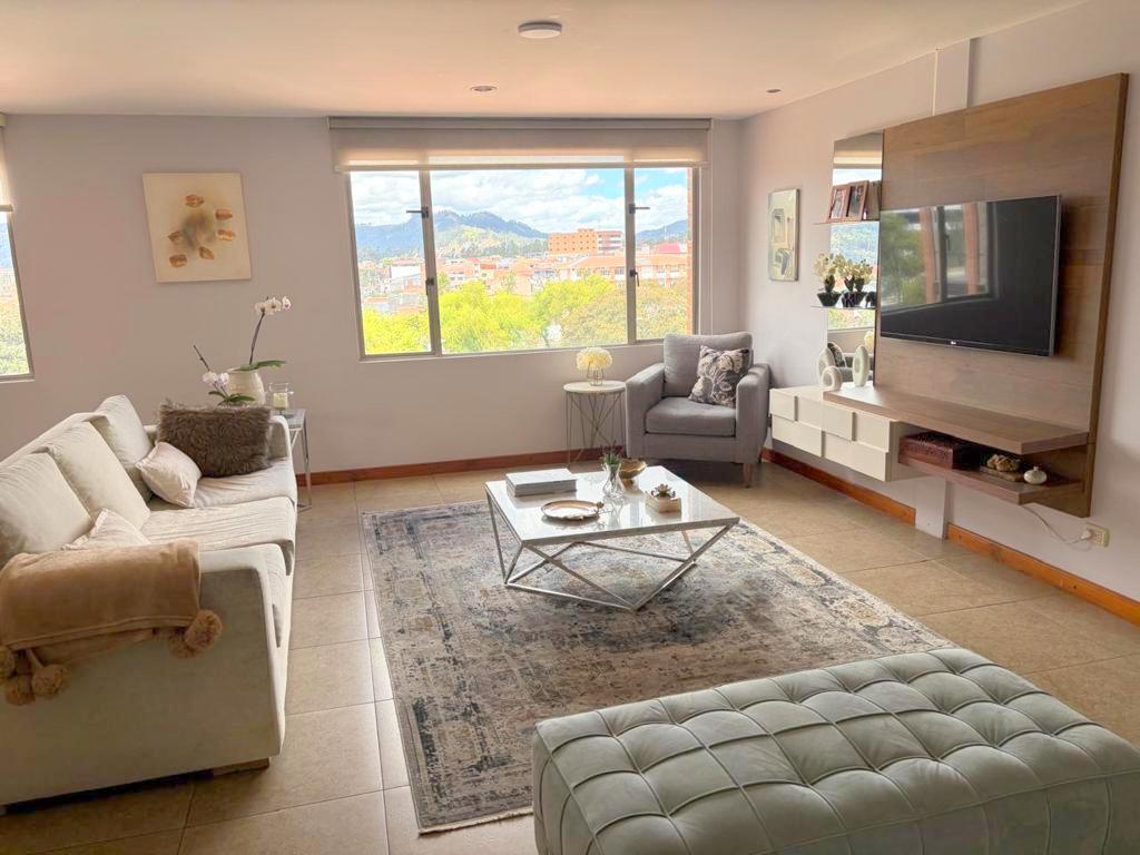 Departamento de Lujo en Venta 246 m² Sector Paseo Tres de Noviembre Cuenca Ec. Azuay — imagen 7