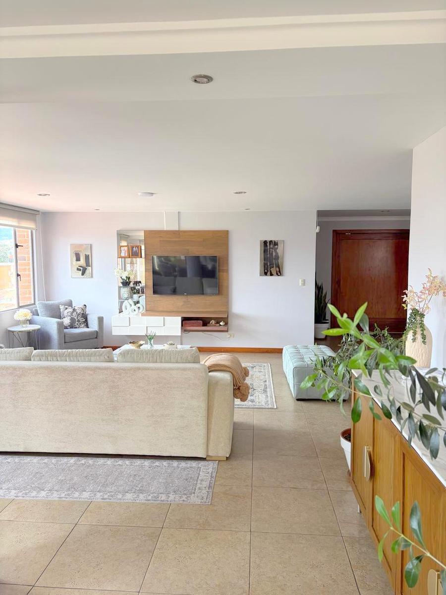 Departamento de Lujo en Venta 246 m² Sector Paseo Tres de Noviembre Cuenca Ec. Azuay — imagen 5