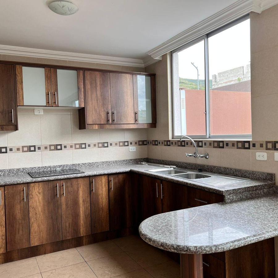 Casa en Venta Sector Pusuqui a 3 Min del Centro Comercial El Condado — imagen 6