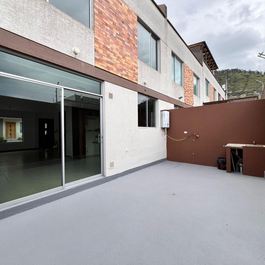 Casa en Venta Sector Pusuqui a 3 Min del Centro Comercial El Condado — imagen 4