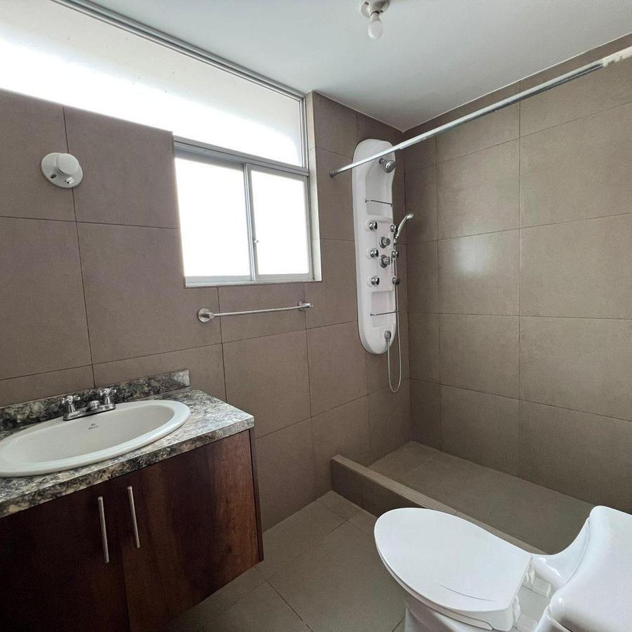 Casa en Venta Sector Pusuqui a 3 Min del Centro Comercial El Condado — imagen 2
