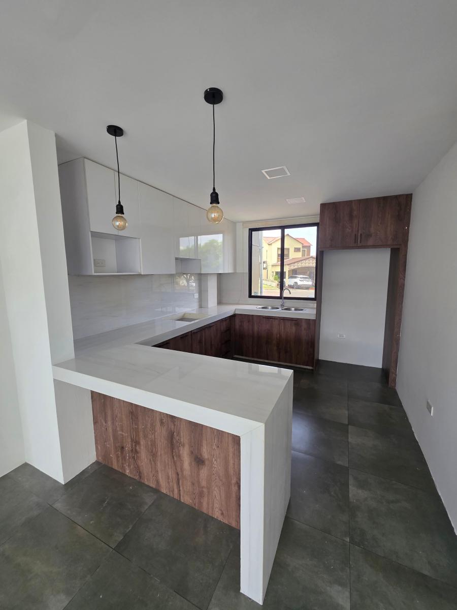 Hermosa y Moderna Casa en Venta, Magna de Villa Club, Cableado Subterráneo, Guardiania 24/7, Guayas — imagen 7