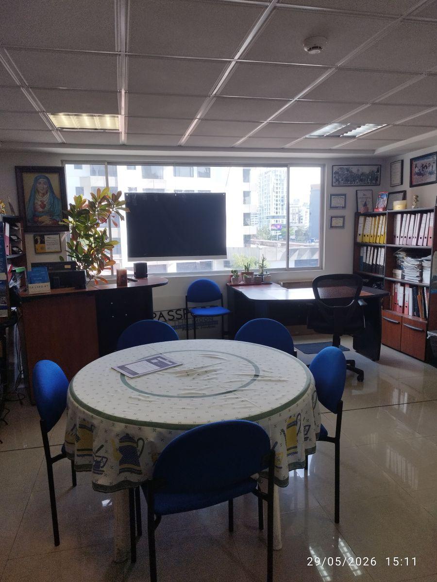 Vendo Oficina de 38.65 m en La Seis de Diciembre y Bossano Quito — imagen 6