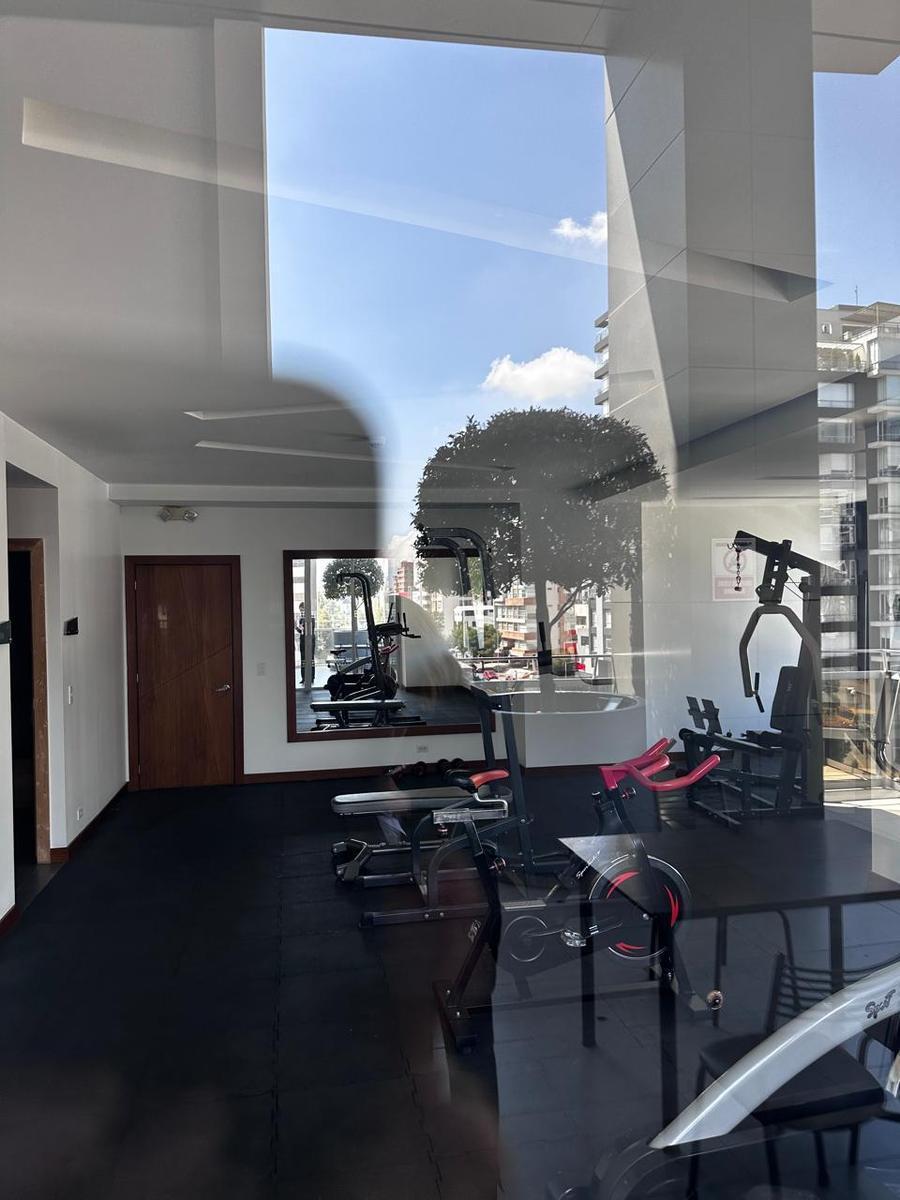 Oficina en Venta 74 m² Edificio Corporativo | Av 6 de Diciembre y Portugal — imagen 3