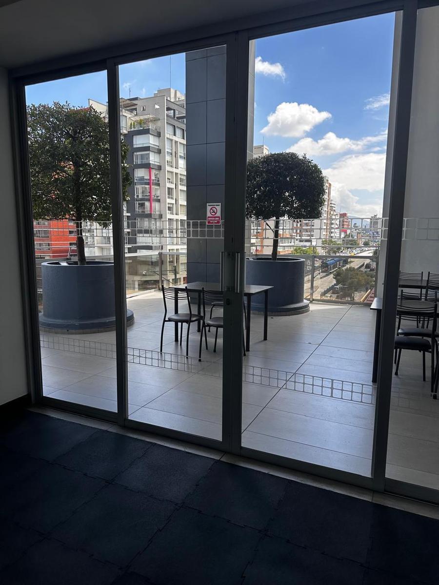 Oficina en Venta 74 m² Edificio Corporativo | Av 6 de Diciembre y Portugal — imagen 2