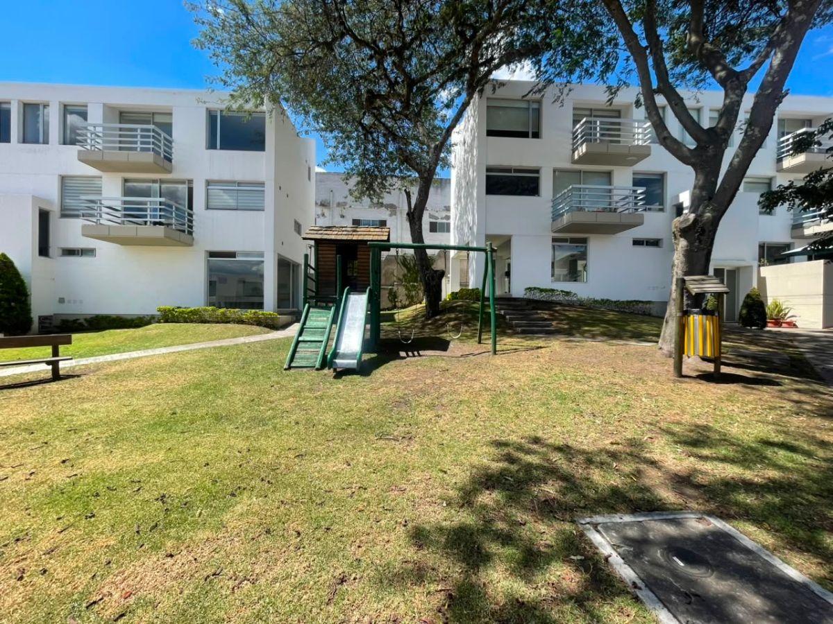 Precioso Duplex de Venta Excelente Ubicación y Seguridad. 2 Dorm. y Estar. Provincia de Pichincha — imagen 8