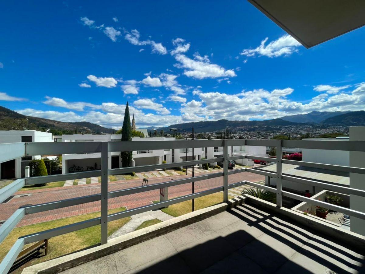 Precioso Duplex de Venta Excelente Ubicación y Seguridad. 2 Dorm. y Estar. Provincia de Pichincha — imagen 6