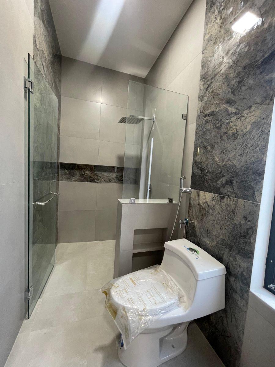 Vendo Casa de Estreno en Urb. El Condado Vicollinci, Guayas — imagen 5