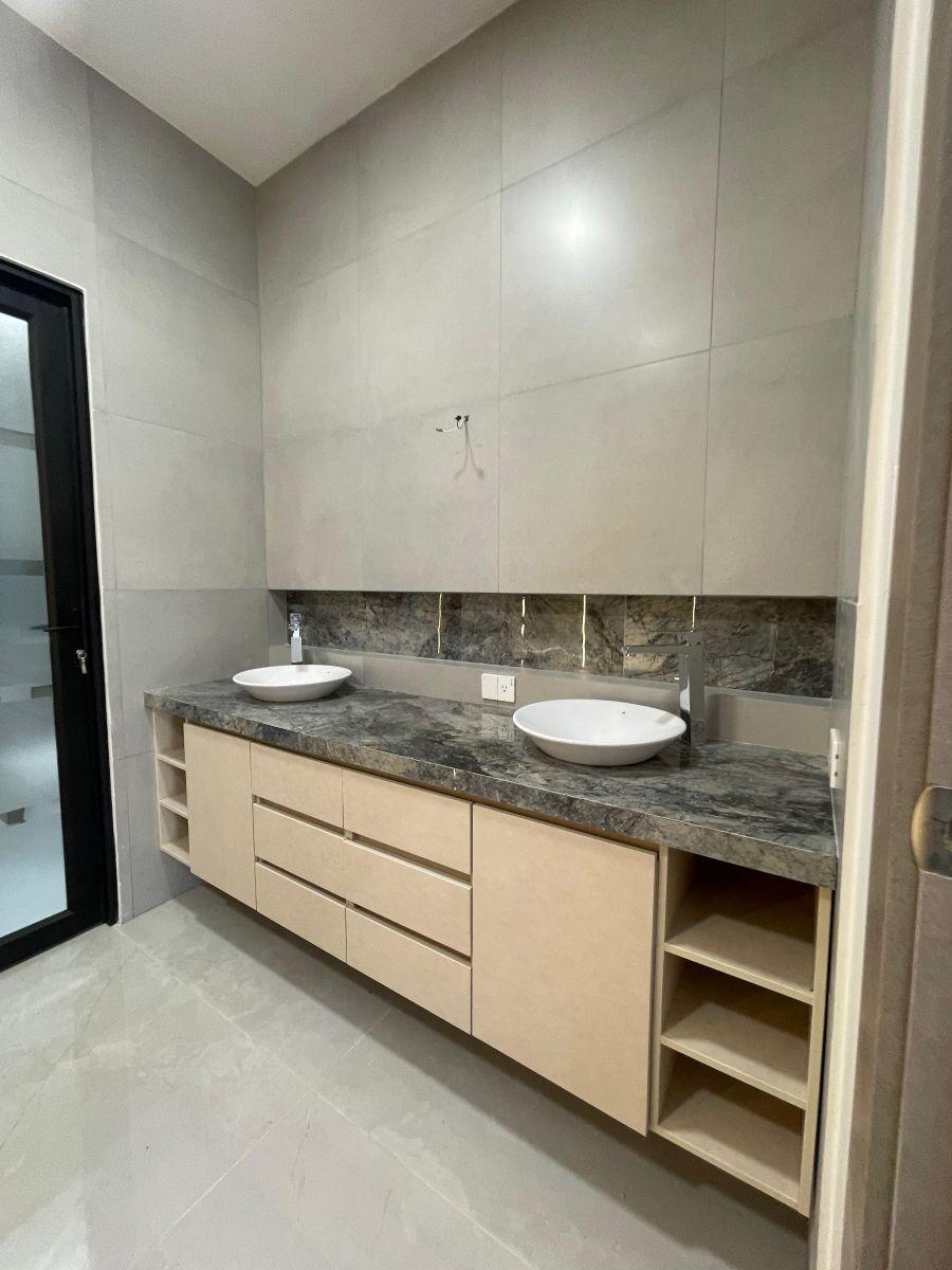 Vendo Casa de Estreno en Urb. El Condado Vicollinci, Guayas — imagen 3