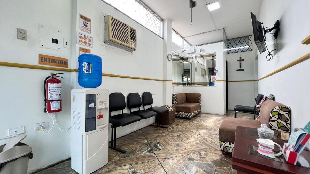 Venta de Casa Rentera Comercial Los Albatros, Guayas — imagen 9